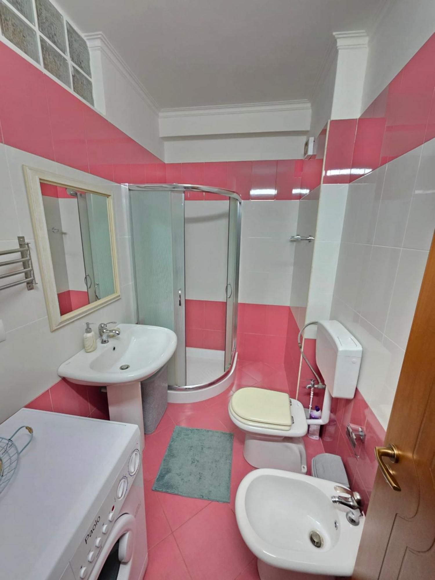 Erin Apartments فلورا المظهر الخارجي الصورة